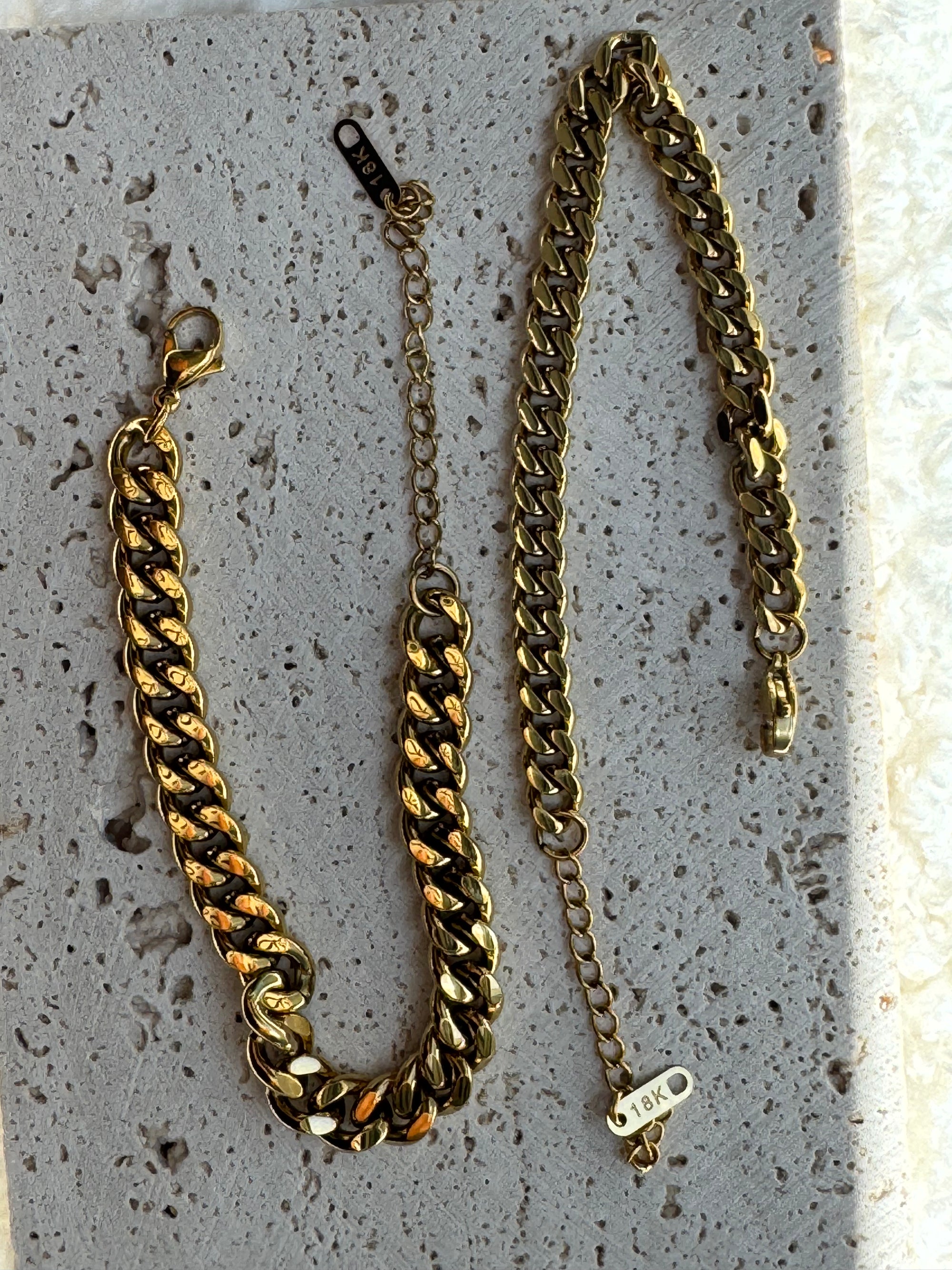 Double Curb Bracelet 18K